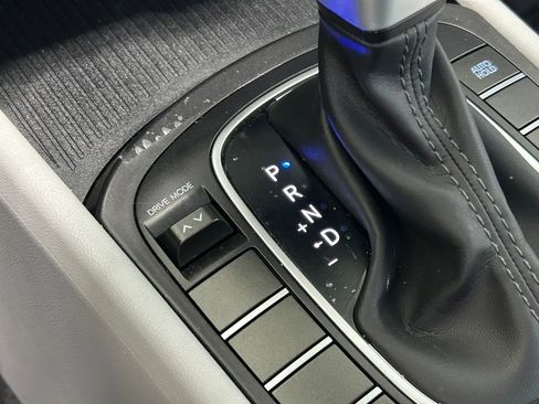 Used 2024 Hyundai Kona SE image 50