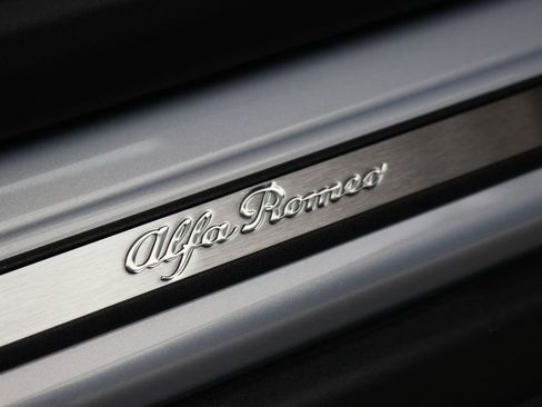 New 2025 Alfa Romeo Stelvio Sprint image 36