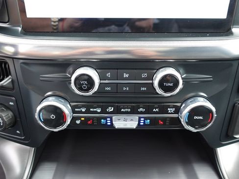 Used 2024 Ford F150 Lariat AWD/4WD image 50
