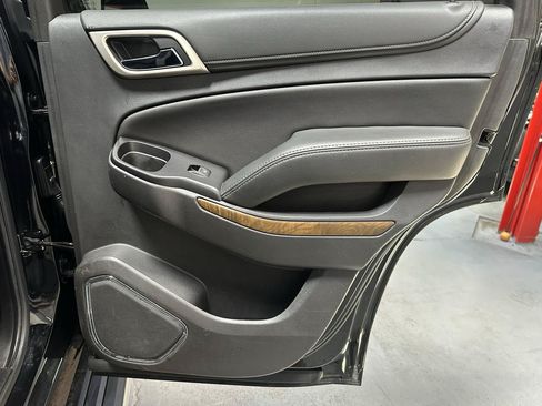 Used 2019 GMC Yukon Denali w/ Denali Ultimate Package AWD/4WD image 10