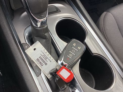 Used 2023 Chevrolet Malibu LT image 23