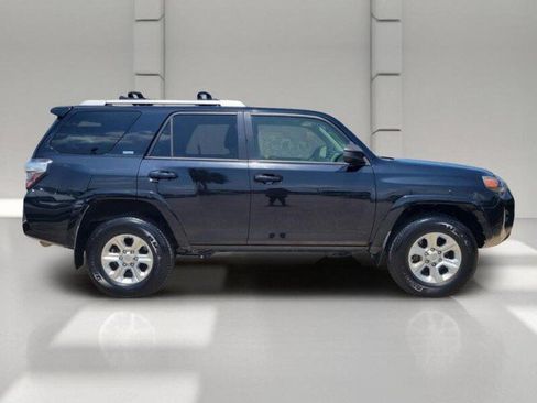 Used 2016 Toyota 4Runner SR5 AWD/4WD image 4