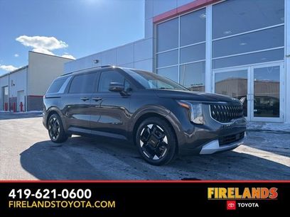 Used 2025 Kia Carnival EX