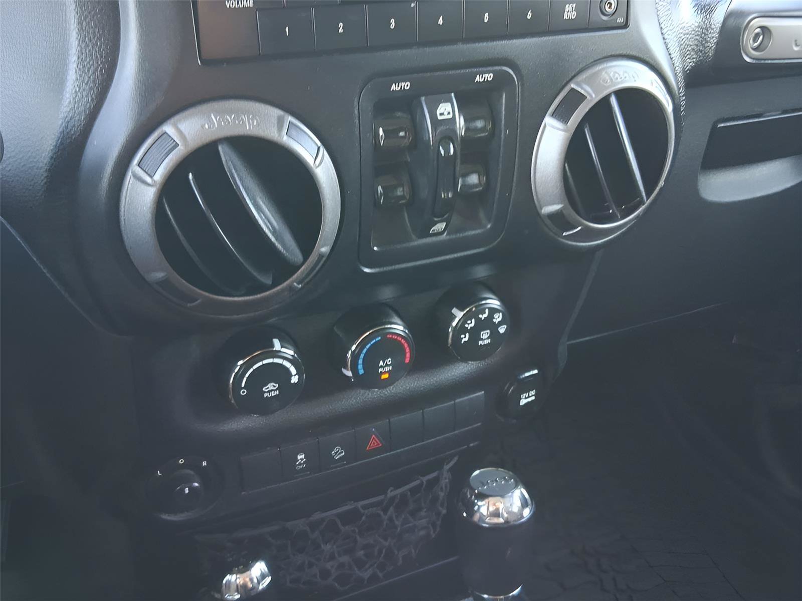 Used 2017 Jeep Wrangler Unlimited Sport w/ Quick Order Package 24S AWD/4WD image 24