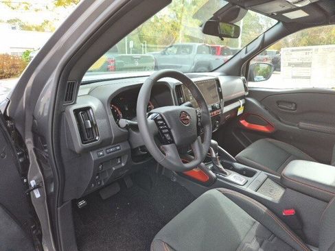 New 2026 Nissan Frontier PRO-4X w/ Pro-4x Convenience Package image 16