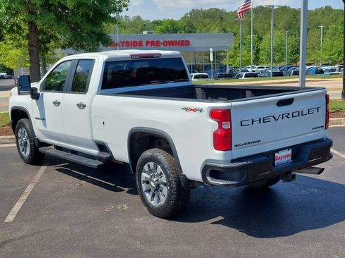 Used 2022 Chevrolet Silverado 2500 Custom w/ Custom Convenience Package AWD/4WD image 15