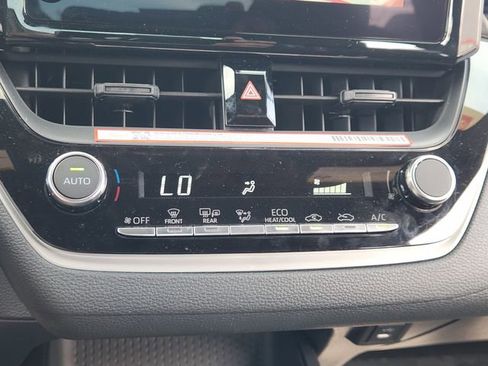Used 2026 Toyota Corolla SE FWD image 14