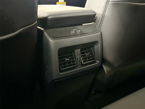New 2026 Toyota C-HR AWD/4WD image 33