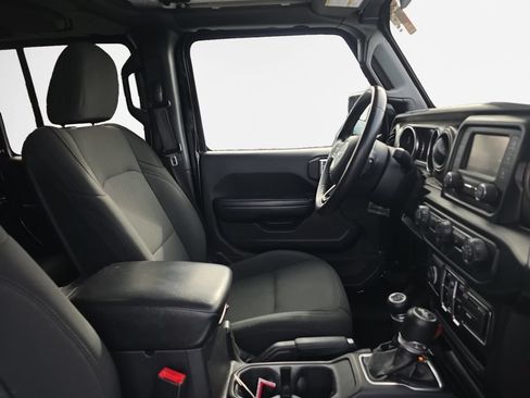 Used 2019 Jeep Wrangler Unlimited Sport S AWD/4WD image 24