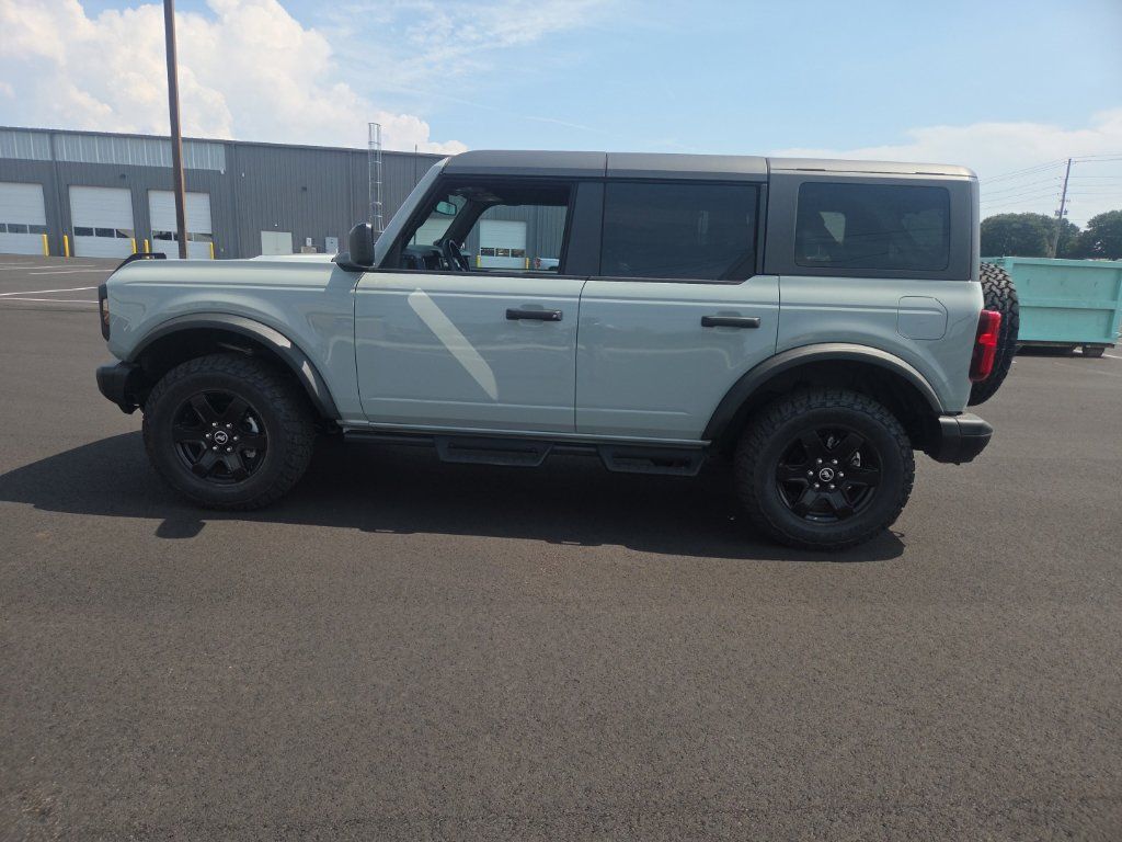 Used 2023 Ford Bronco Black Diamond AWD/4WD image 7