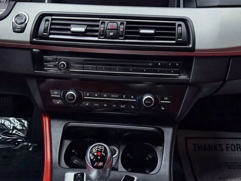 Used 2015 BMW M5 RWD image 26