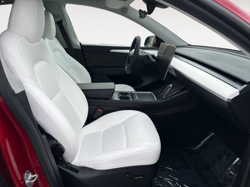 Used 2024 Tesla Model Y Long Range AWD/4WD image 10