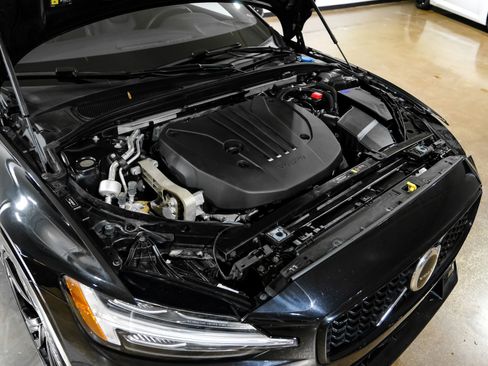 Used 2024 Volvo S60 B5 Core image 55