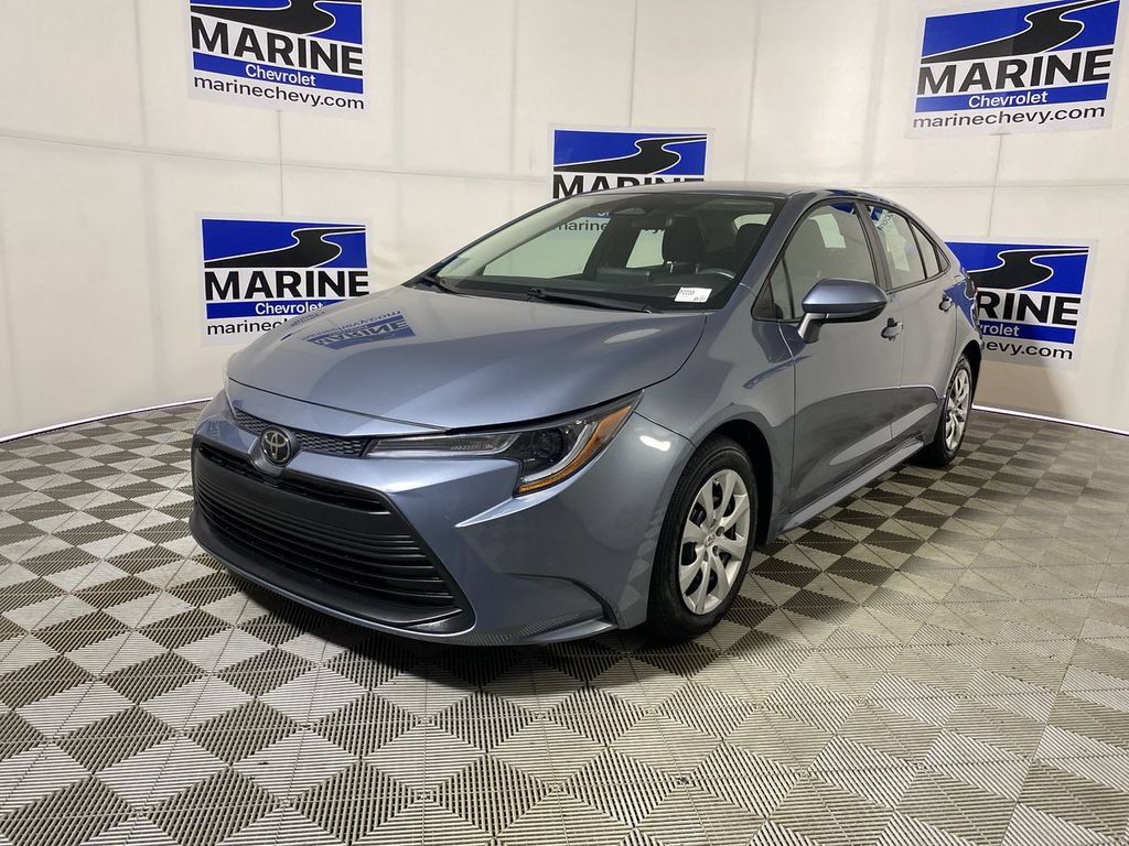 Used 2024 Toyota Corolla LE FWD image 11