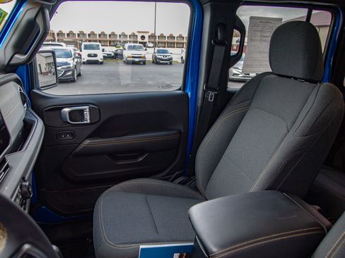 Used 2024 Jeep Wrangler Sahara w/ Technology Group image 13