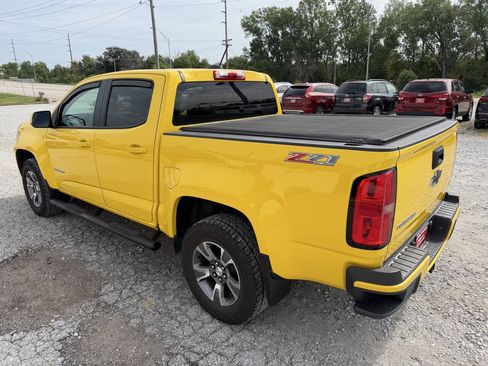 Used 2015 Chevrolet Colorado Z71 AWD/4WD image 6