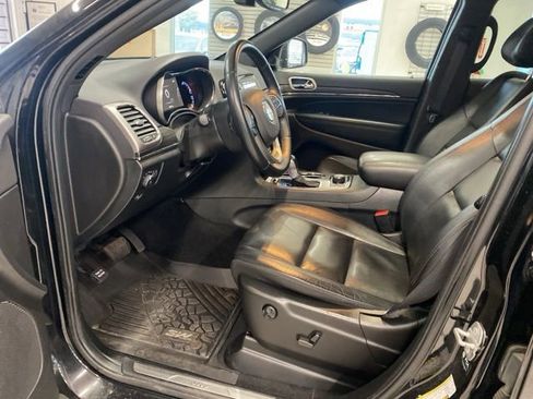 Used 2022 Jeep Grand Cherokee Limited image 30