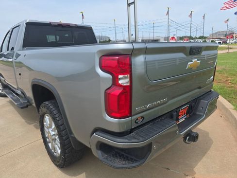 Used 2024 Chevrolet Silverado 3500 High Country w/ Technology Package AWD/4WD image 33