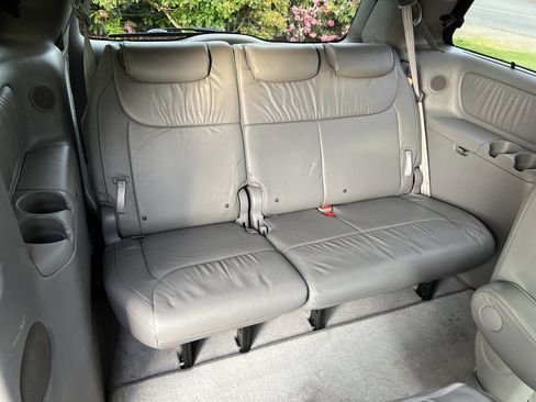 Used 2008 Toyota Sienna XLE Limited AWD/4WD image 30