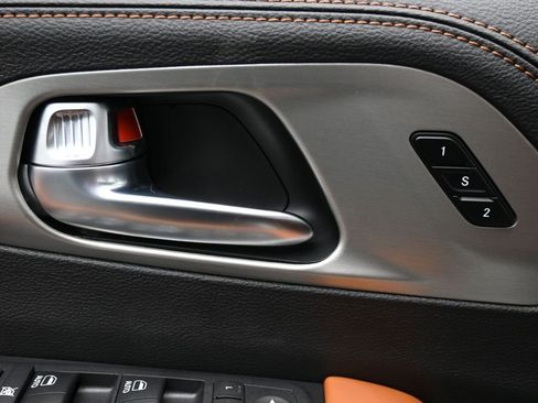 New 2026 Chrysler Pacifica Pinnacle image 11