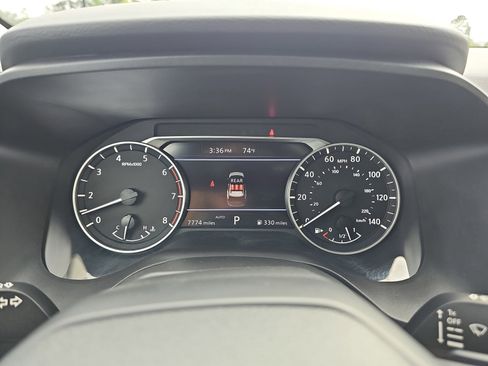 Used 2025 Nissan Rogue SV image 20