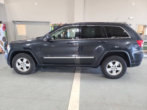 Used 2012 Jeep Grand Cherokee Laredo image 1