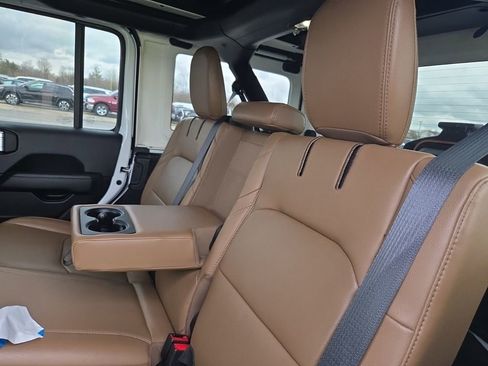 Used 2021 Jeep Wrangler Unlimited Rubicon 4xe w/ Steel Bumper Group image 5