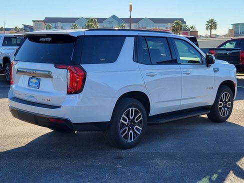 Used 2024 GMC Yukon AT4 w/ Technology Package image 5