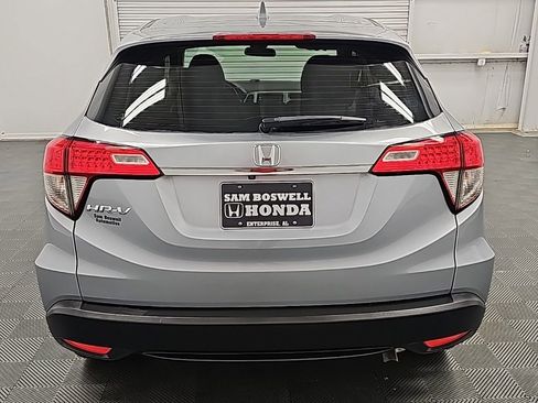 Used 2020 Honda HR-V LX image 8