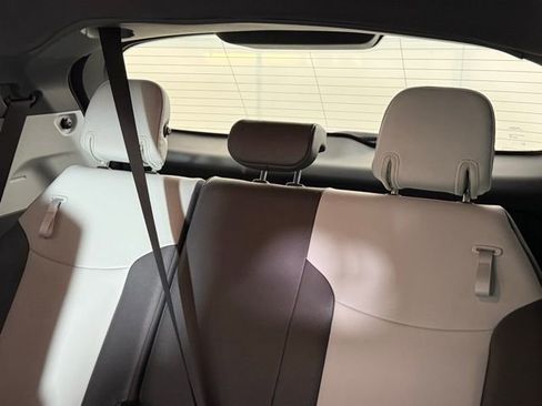 Used 2023 Toyota Sienna XSE image 22