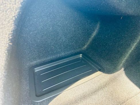 Used 2015 BMW 320i Sedan RWD image 12