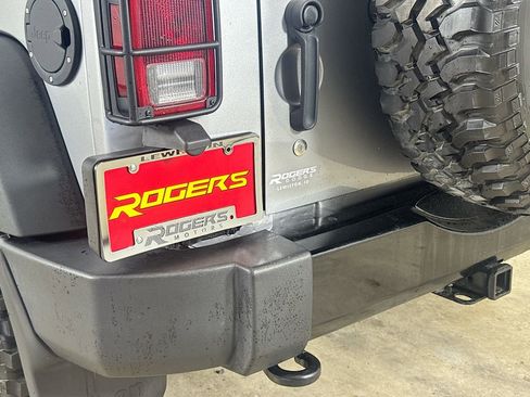 Used 2017 Jeep Wrangler Sport AWD/4WD image 24