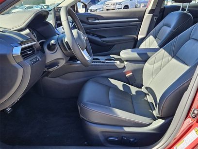 New 2025 Nissan Altima 2.5 SR