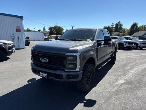 Used 2023 Ford F250 Lariat w/ Lariat Ultimate Package AWD/4WD image 5