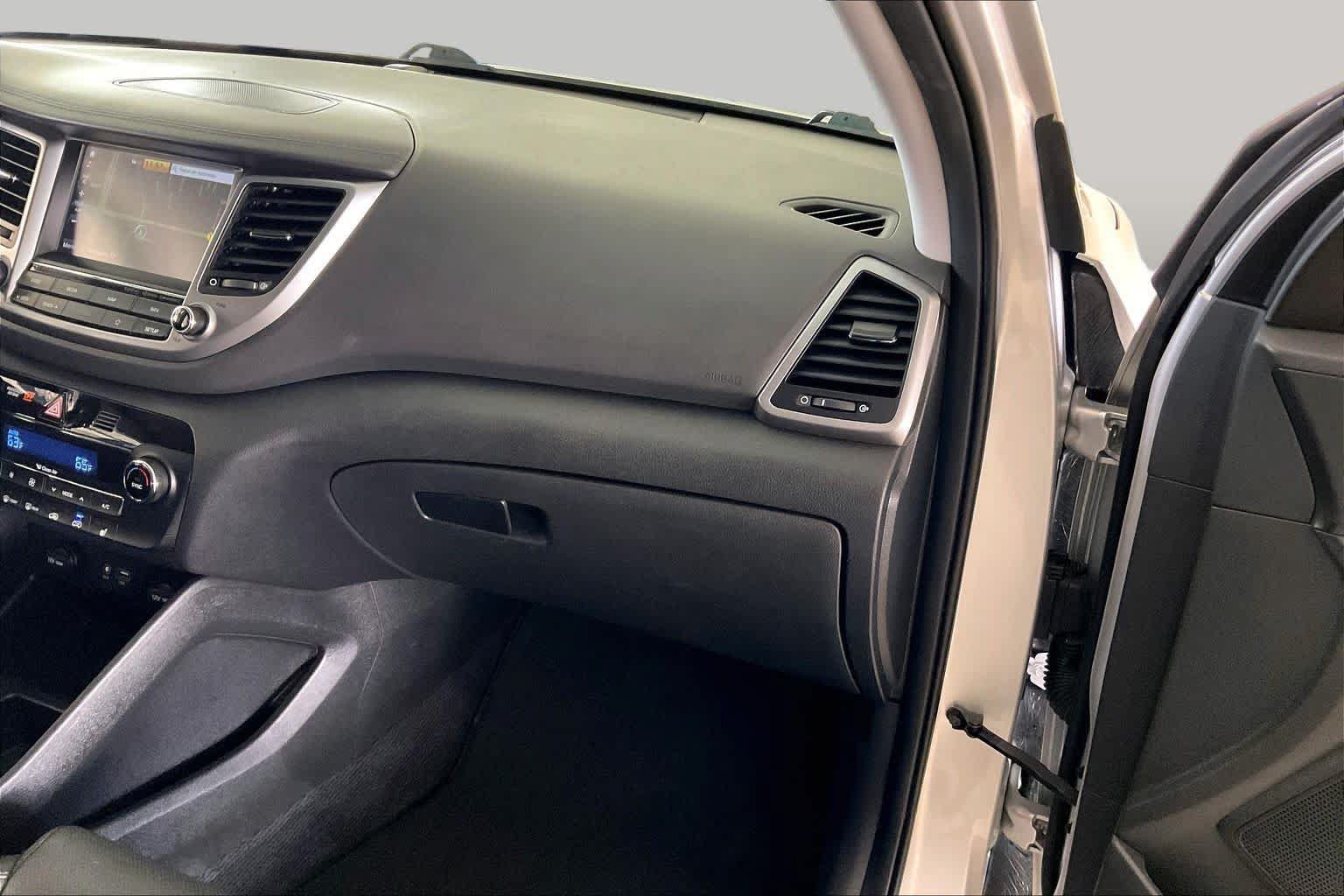 Used 2018 Hyundai Tucson SEL Plus AWD/4WD image 16