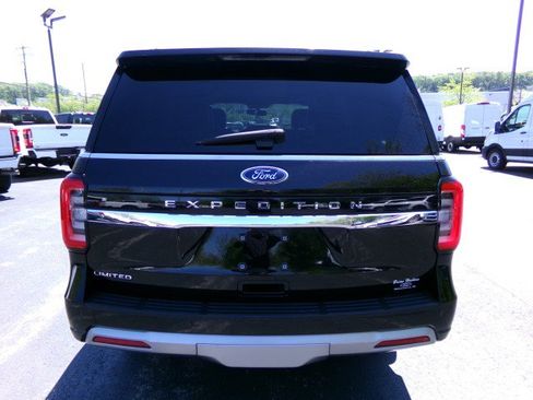 Used 2024 Ford Expedition Limited AWD/4WD image 8