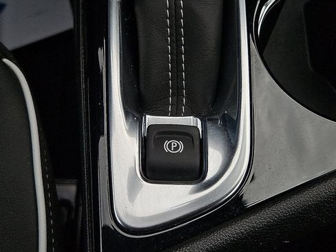 Used 2025 Buick Encore GX Avenir w/ Avenir Technology Package FWD image 25
