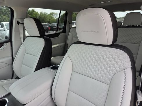 New 2026 GMC Acadia Denali w/ Super Cruise Package AWD/4WD image 27