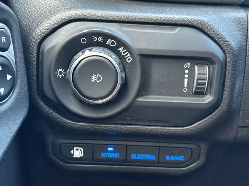 Used 2023 Jeep Wrangler Unlimited Rubicon 4xe w/ Cold Weather Group AWD/4WD image 34