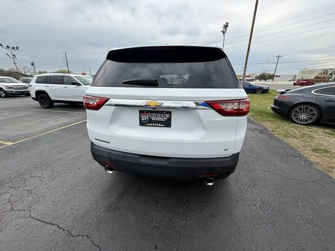 Used 2018 Chevrolet Traverse LT image 4