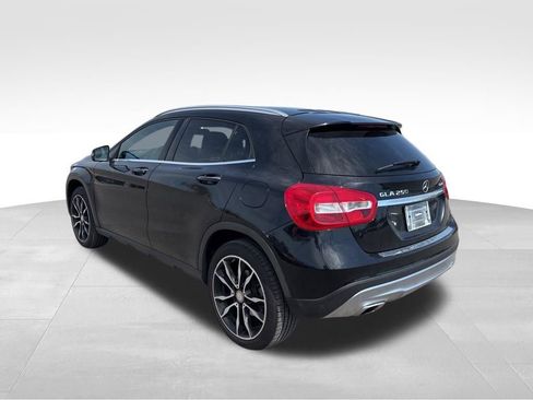 Used 2017 Mercedes-Benz GLA 250 4MATIC image 9