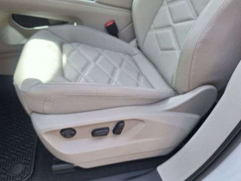 New 2026 Volkswagen Atlas SE image 10