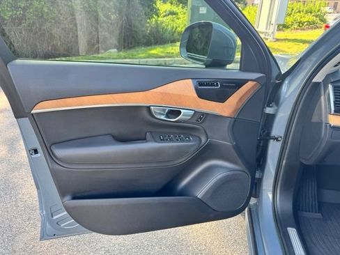 Used 2023 Volvo XC90 B5 Plus w/ Protection Package Premier AWD/4WD image 18