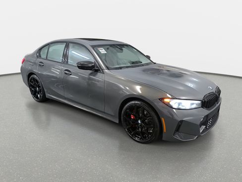 New 2026 BMW 330i Sedan w/ M Sport Package image 3