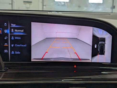 Certified 2022 Cadillac Escalade Premium Luxury w/ LPO, Illumination Package AWD/4WD image 29