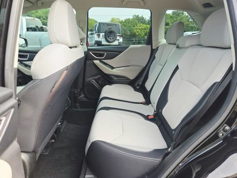 Used 2021 Subaru Forester AWD/4WD image 15