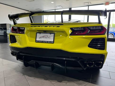 Used 2023 Chevrolet Corvette Stingray Coupe w/ Z51 Performance Package RWD image 14