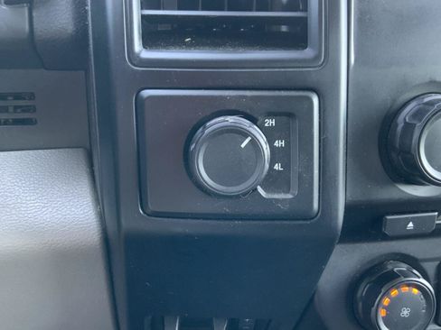 Used 2015 Ford F150 XL w/ Equipment Group 101A Mid AWD/4WD image 27