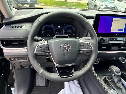 New 2026 Toyota Grand Highlander AWD image 24