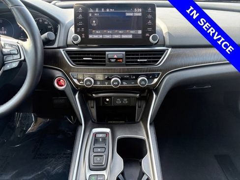 Used 2022 Honda Accord Touring image 11